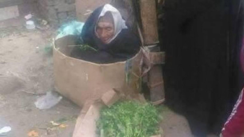 ژنێك له‌ كارتۆندا ده‌ژی